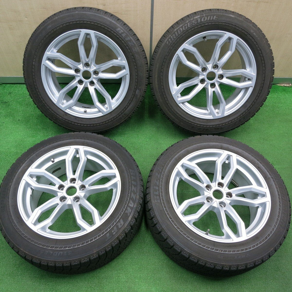キレイ☆BMW 等 AGA welt 225/60R18 スタッドレス ブリヂストン 