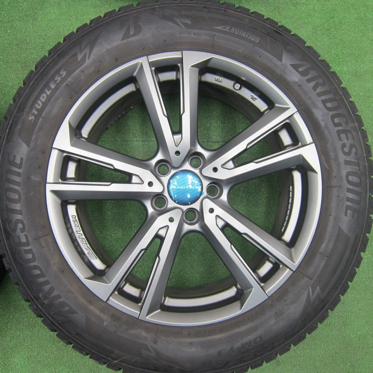 バリ溝!23年!キレイ!9分★ボルボ 等 EUROTECH 235/60R18 スタッドレス ブリヂストン ブリザック DM-V3 ユーロテック PCD108/5H★4121407TNス