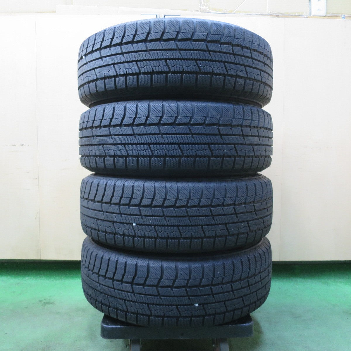 バリ溝!23年!9.5分以上★トヨタ ウィンダム 純正 205/65R16 スタッドレス トーヨー ウインター トランパス TX 16インチ PCD114.3/5H★6011905イス