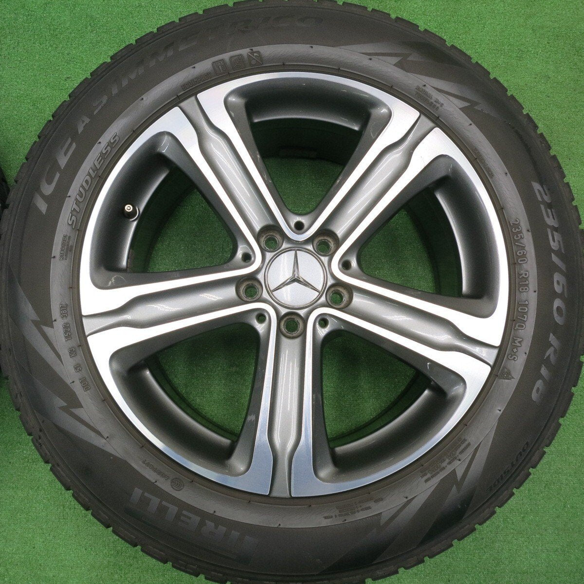 キレイ★ベンツ X253 GLCクラス 純正 235/60R18 スタッドレス ピレリ アイスアシンメトリコ 18インチ PCD112/5H★4111606HAス