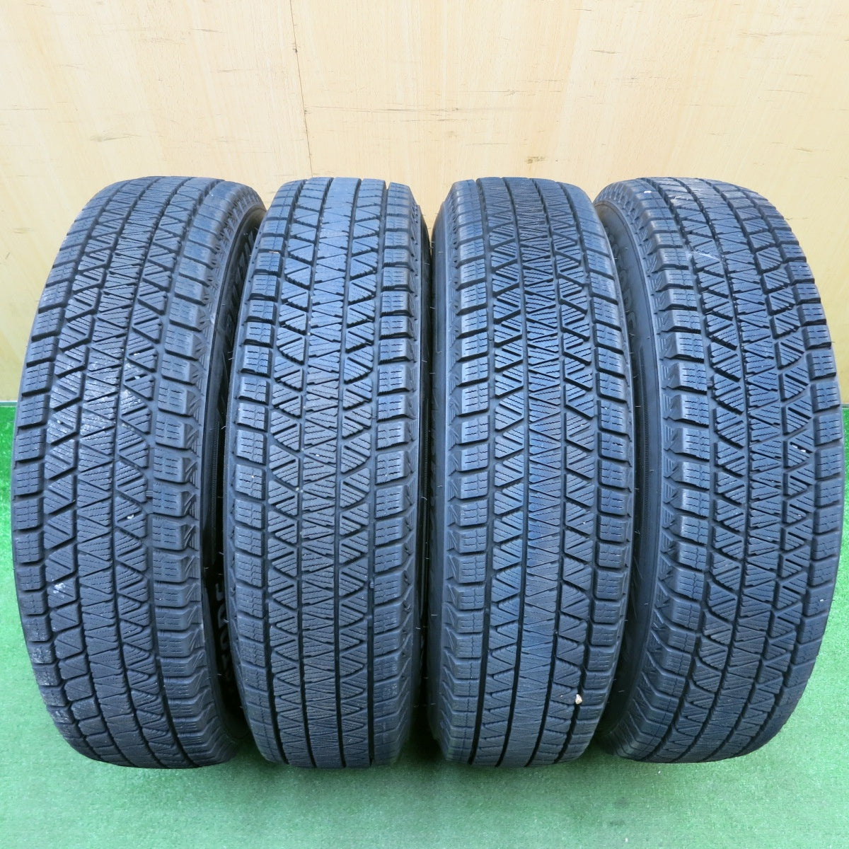 バリ溝!23年!キレイ!8.5分★ジムニー 等 Lehrmeister ROAD SPOKE VR 175/80R16 スタッドレス ブリヂストン ブリザック DM-V3 16インチ レアマイスター PCD139.7/5H★5121101HAス