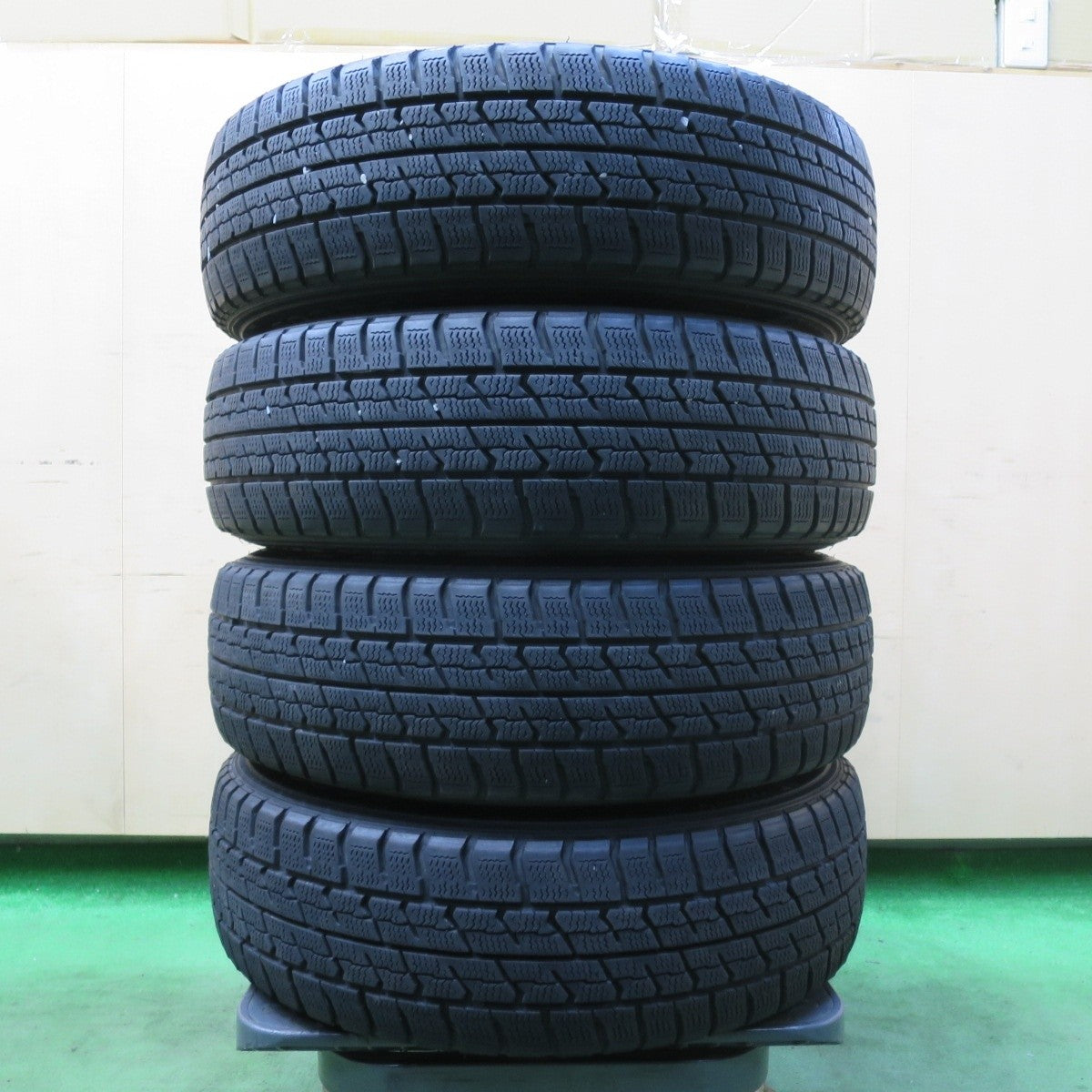 バリ溝!8.5分★スタッドレス 165/70R14 グッドイヤー アイスナビ ZEA2 FEID 14インチ PCD100/4H★5022711イス