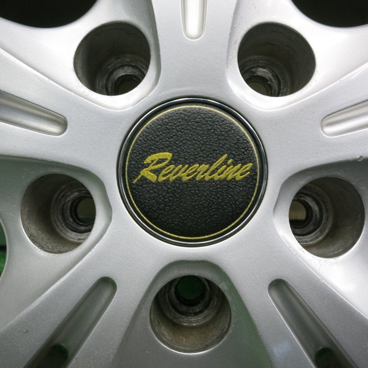 バリ溝!22年!9.5分★スタッドレス 195/65R15 ブリヂストン ブリザック VRX3 Reverline リバーライン 15インチ PCD114.3/5H★4120507TNス
