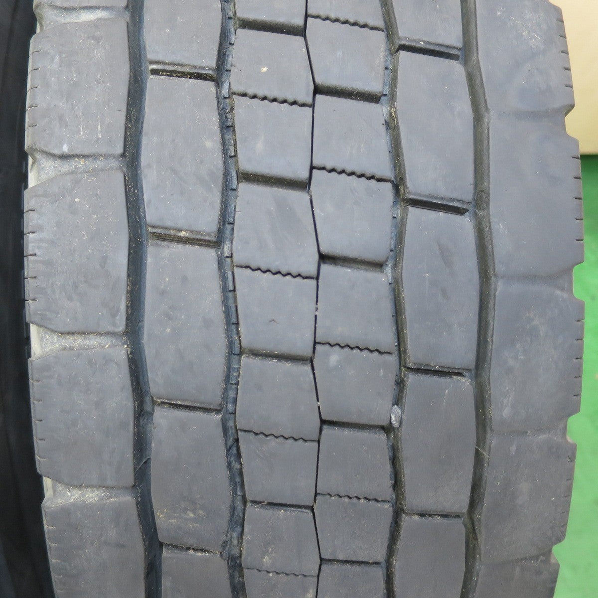4本価格★トラック タイヤ 245/80R17.5 133/131J ダンロップ SP680 DECTES デクテス ミックス オールシーズン 17.5インチ★5062612イスタ