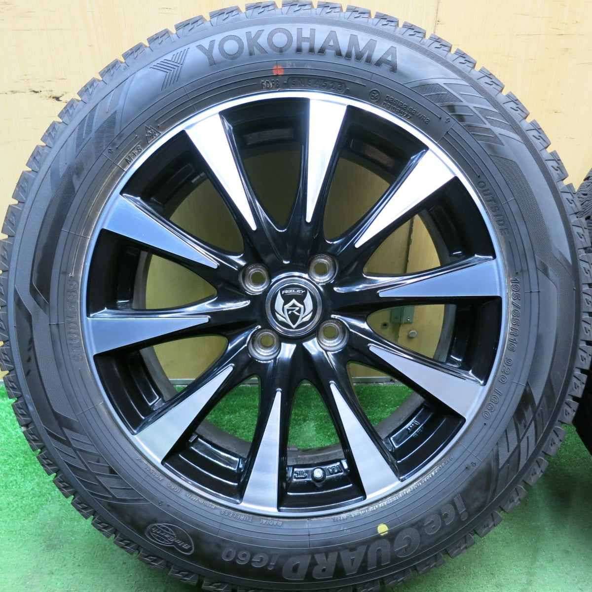 バリ溝!23年!キレイ!ほぼ10分★スタッドレス 195/65R16 ヨコハマ アイスガード iG60 RiZLEY ライツレー 16インチ PCD100/4H★5090404HAス