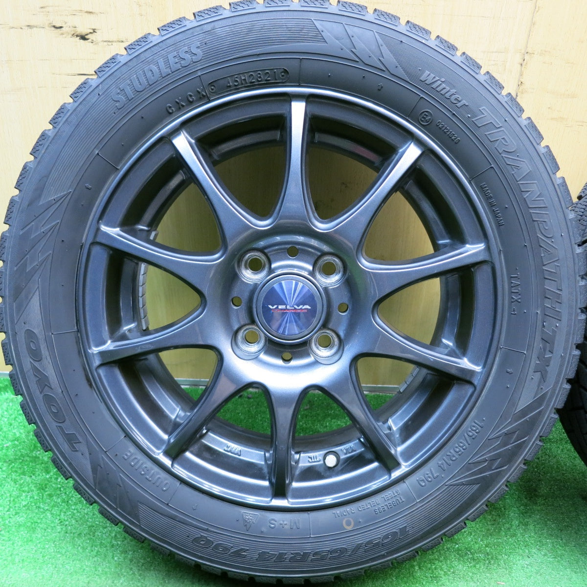 バリ溝!21年!キレイ!8.5分★スタッドレス 165/65R14 トーヨー ウインター トランパス TX VELVA CHARGE ヴェルヴァ 14インチ PCD100/4H★5060704HAス