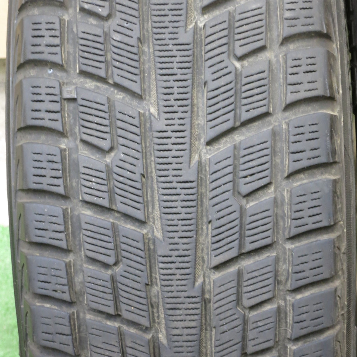 バリ溝!9.5分★スタッドレス 215/65R16 ヨコハマ ジオランダー i/T-S Treffer トレファー 16インチ PCD114.3/5H★5050105TTス