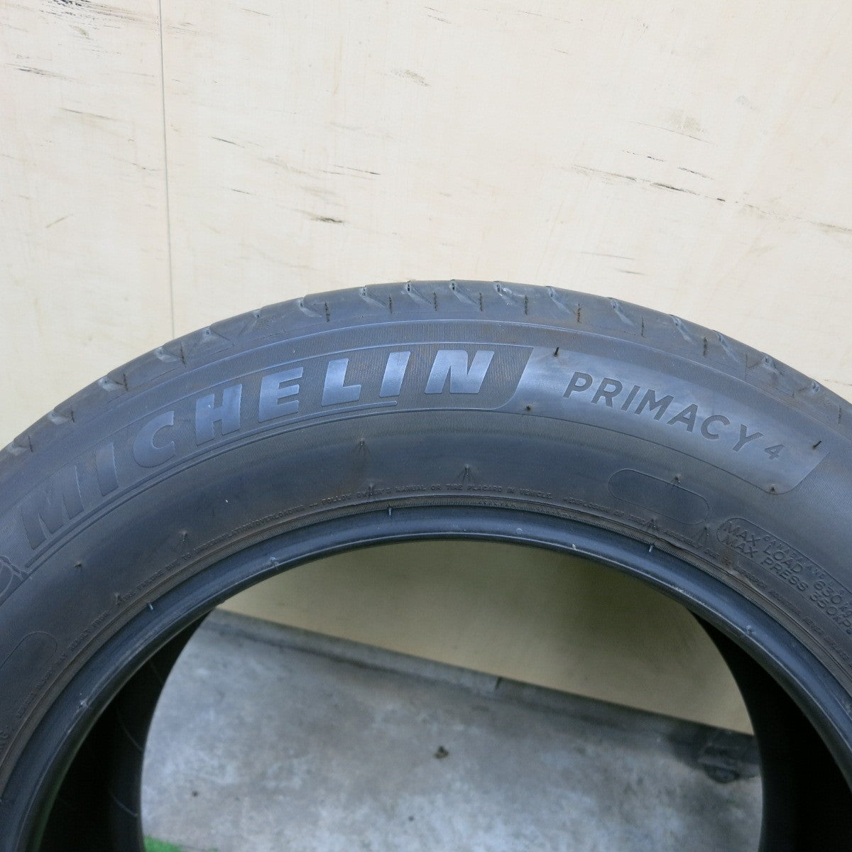2本価格!22年★205/60R16 ミシュラン プライマシー4 タイヤ 16インチ ノア エスティマ プリウスα ヴォクシー 等★5052103ナノタ