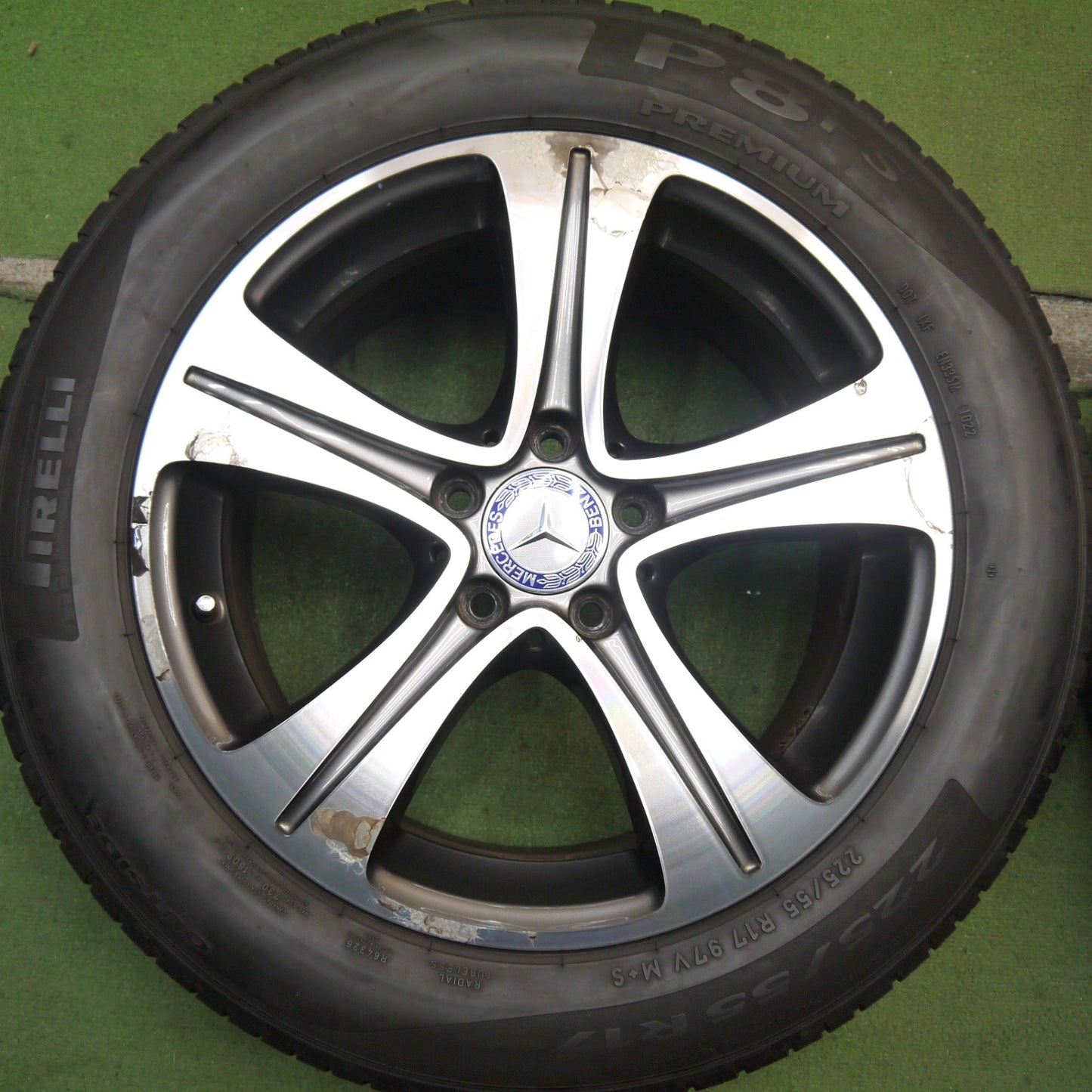 バリ溝!22年!8.5分★ベンツ W213 Eクラス 純正 225/55R17 ピレリ P8 FS PREMIUM 17インチ PCD112/5H★5072805Hノ