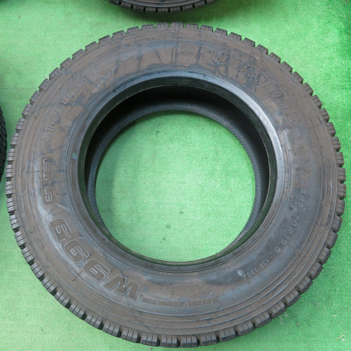 バリ溝!23年!ほぼ10分★トラック タイヤ 245/70R19.5 136/134J スタッドレス ブリヂストン W999 19.5インチ★4051301ナスタ