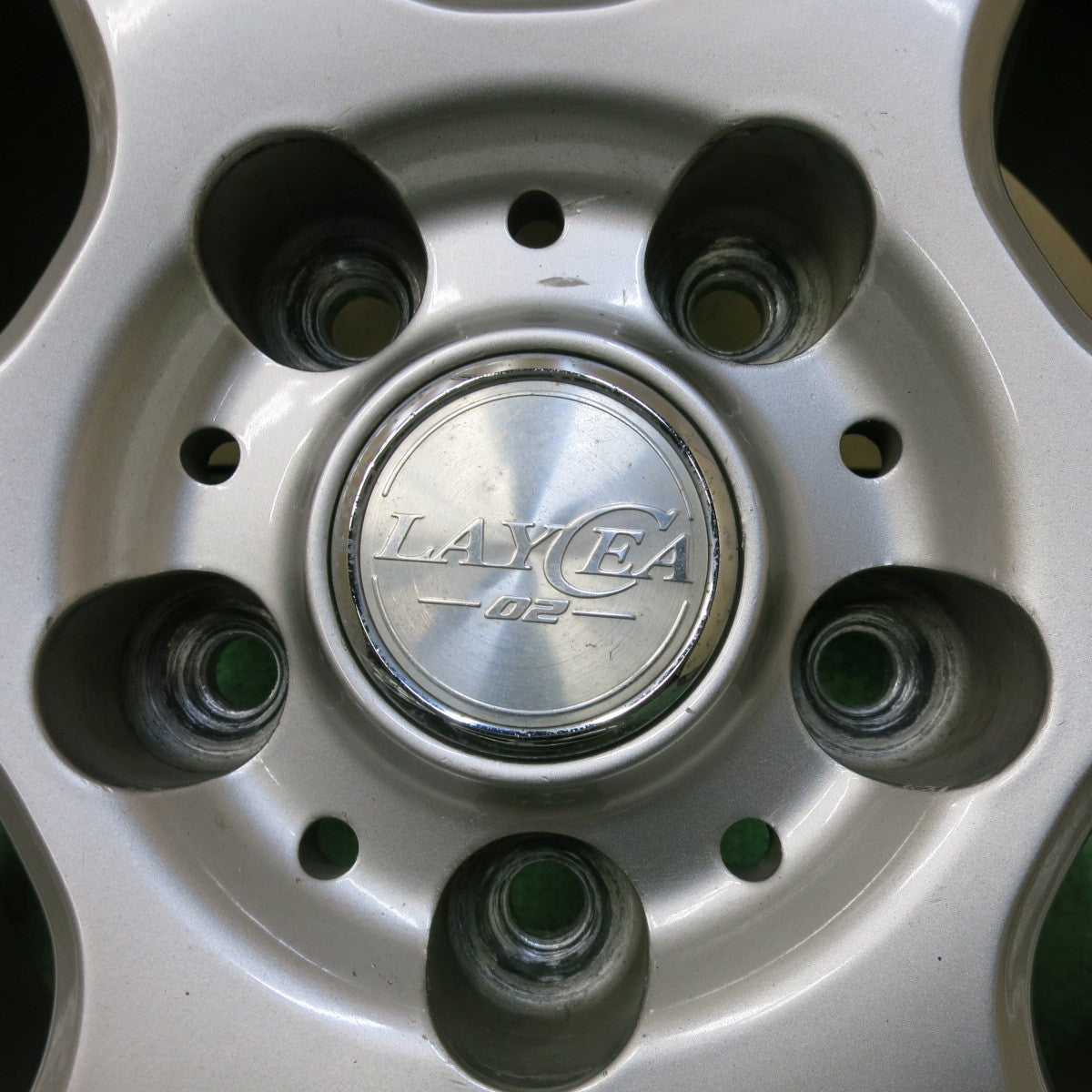 キレイ★LAYCEA 02 16インチ ホイール レイシア 16×6.5J PCD114.3/5H★5051306SYホ