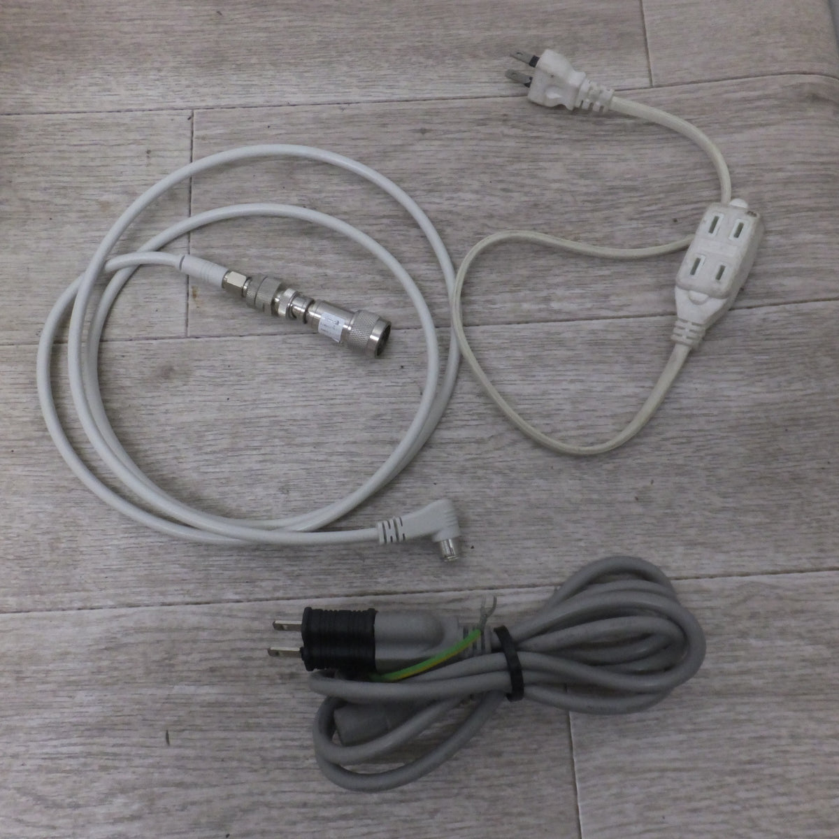 キレイ★リゴル RIGOL スペクトラム・アナライザ Spectrum Analyzer DSA815 100-240V 9kHz-1.5GHz★