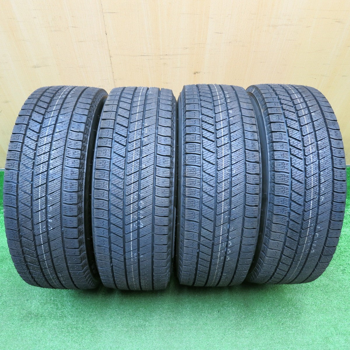 ほぼ未使用!24年★スタッドレス 205/60R16 ブリヂストン ブリザック VRX3 NIRVANA NV ニルバーナ ニルヴァーナ 16インチ PCD114.3/5H★5110903HAス