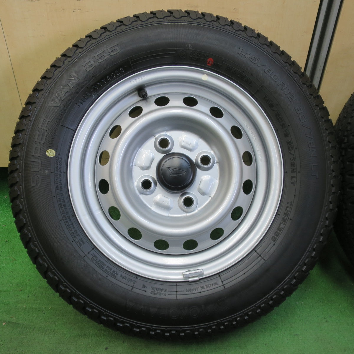 新車外し!23年★ダイハツ ハイゼット 純正 スチール 145/80R12 80/78N ヨコハマ SUPER VAN 355 12インチ PCD100/4H★5053004イノ