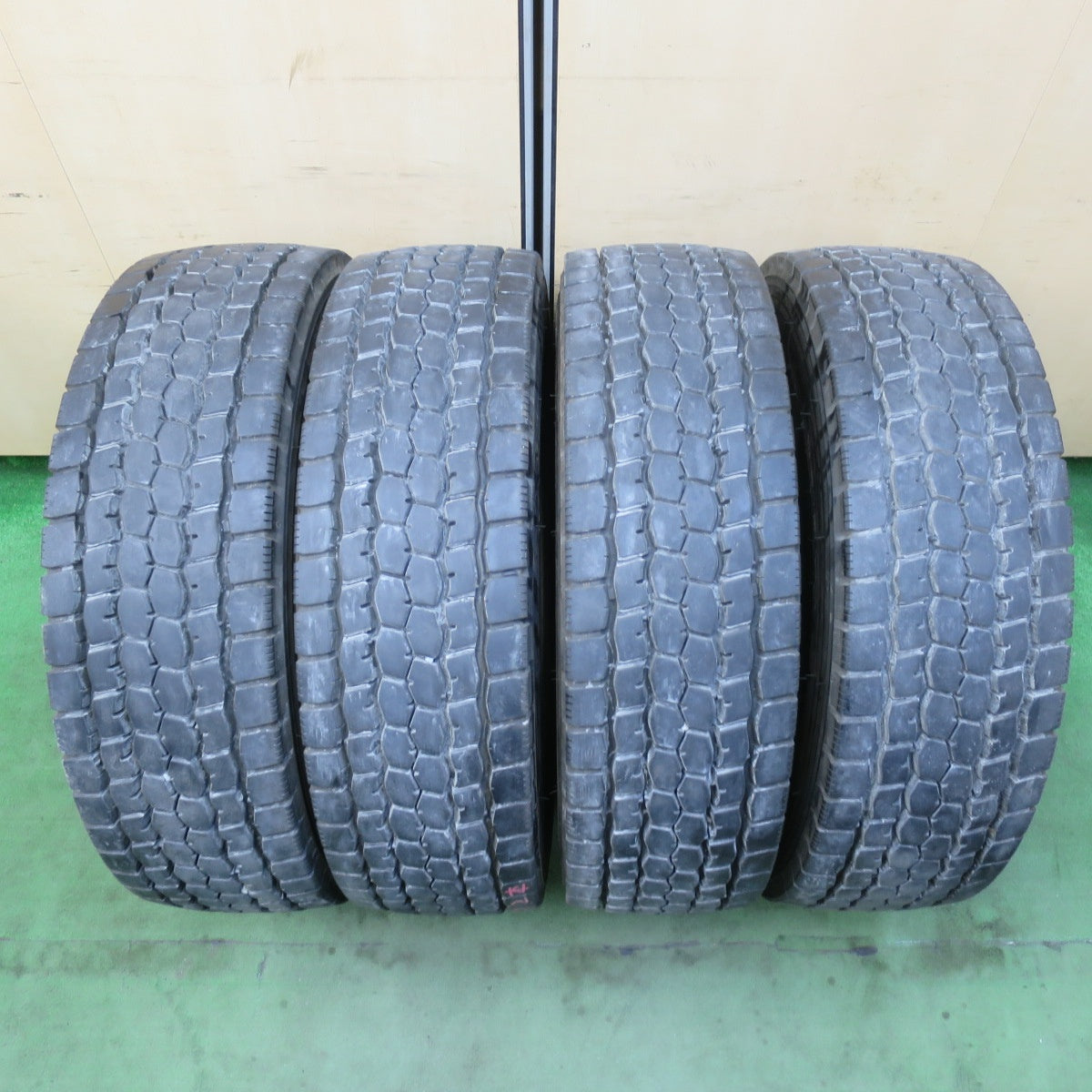 バリ溝!25年!9分★トラック タイヤ 245/70R19.5 136/134J ブリヂストン M888 ミックス オールシーズン 19.5インチ★5121903イスタ
