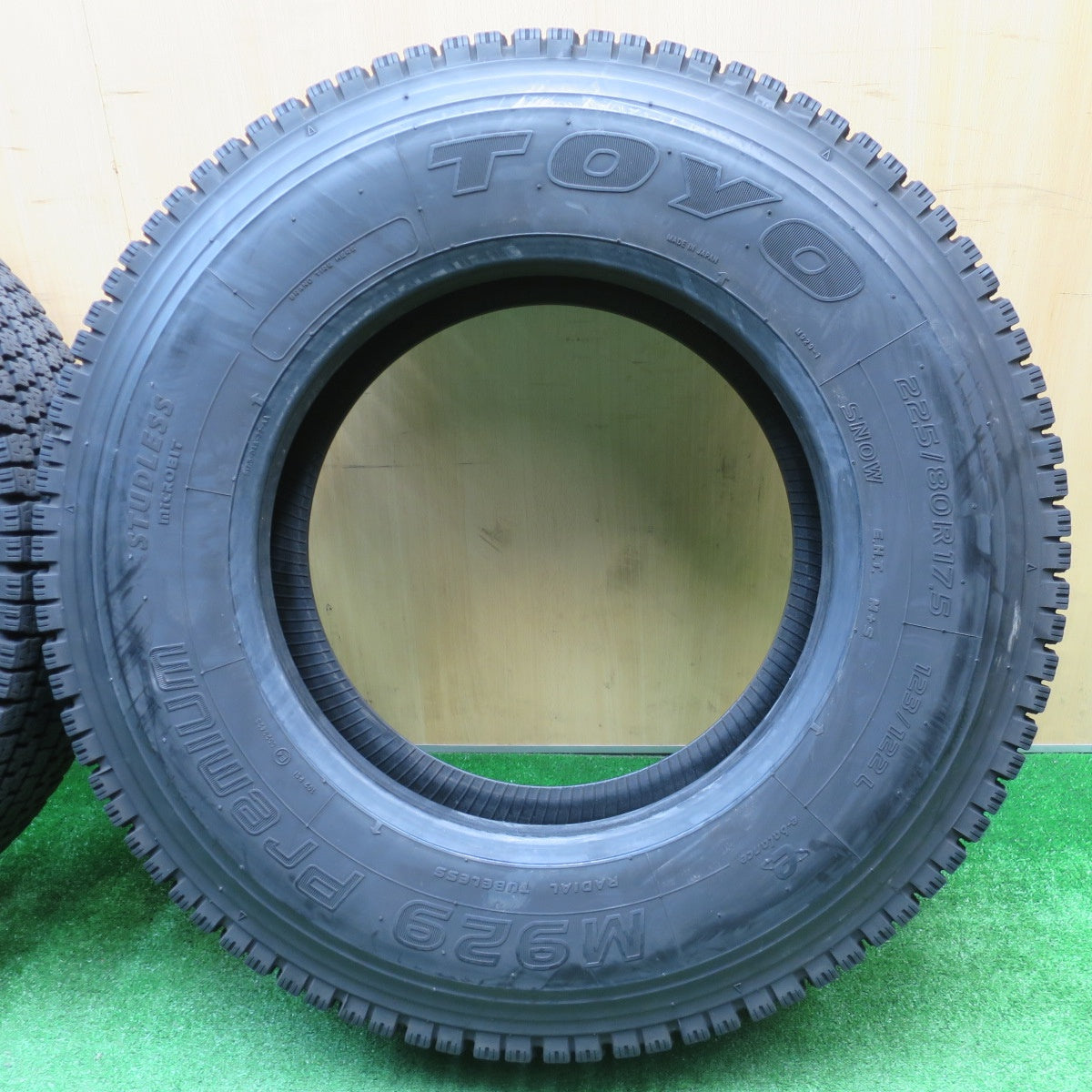 2本価格!22年★トラック タイヤ 225/80R17.5 123/122L スタッドレス トーヨー M929 Premium 17.5インチ★5110902NJスタ