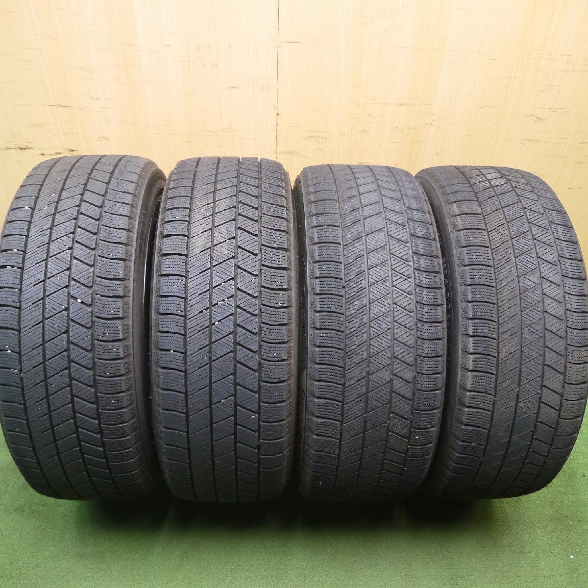 バリ溝!21年!キレイ!★BMW 2シリーズ グランクーペ Mスポーツ 純正 225/40R18 スタッドレス ブリヂストン VRX3★3082803Hス