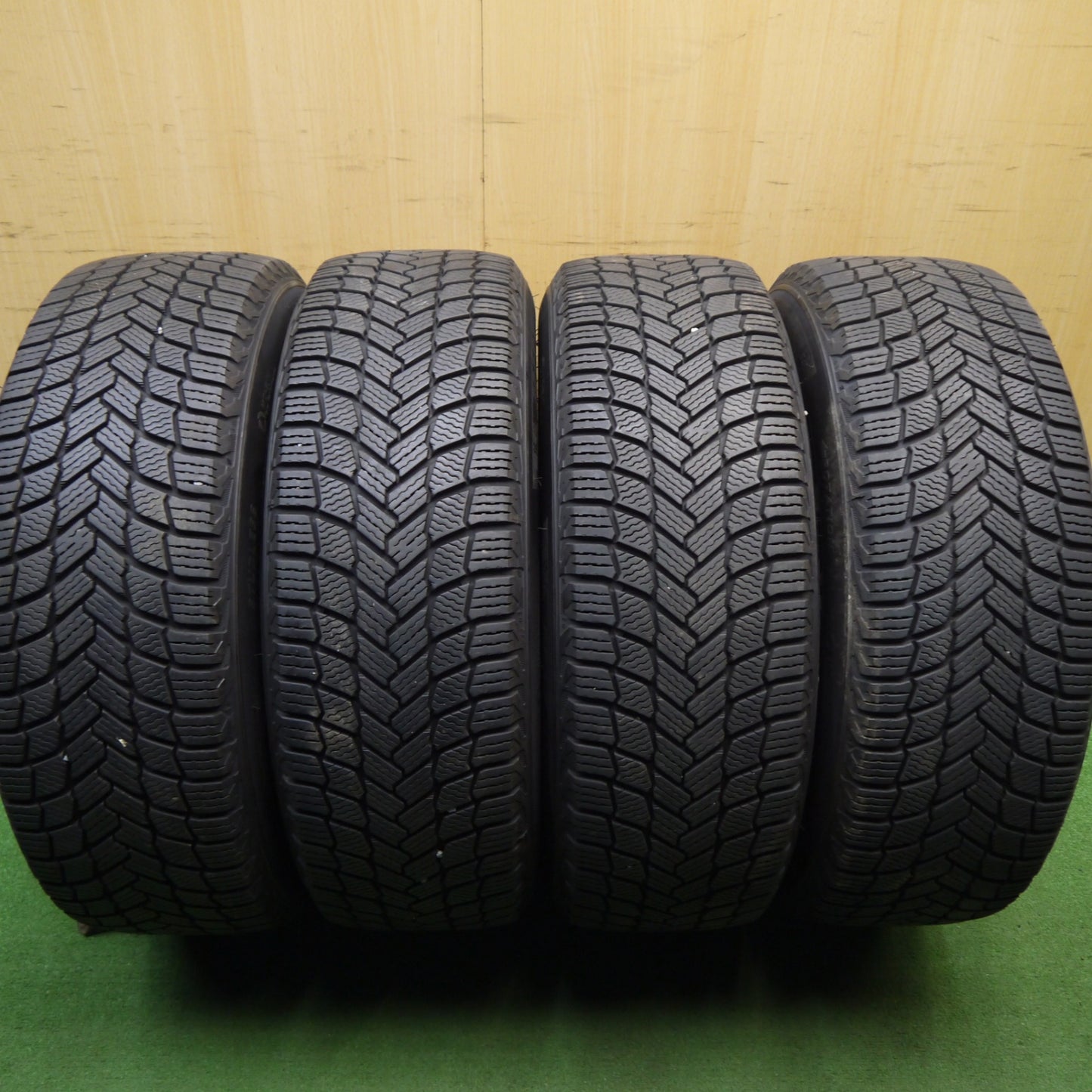 バリ溝!キレイ!9分★スタッドレス 225/65R17 ミシュラン X-ICE SNOW SUV AZANE E-10 アザーネ 17インチ PCD114.3/5H★6040101Hス