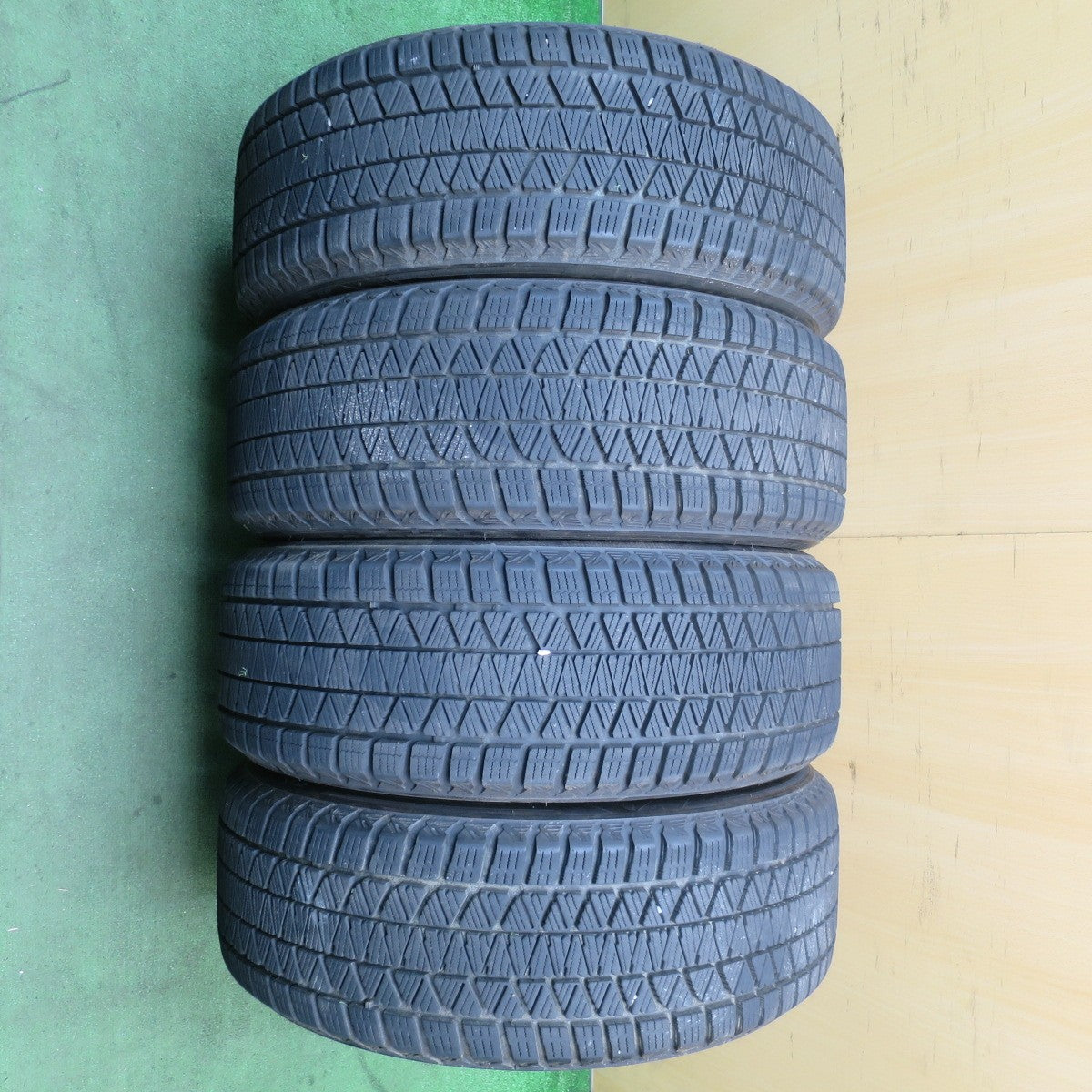 バリ溝!24年!キレイ!9.5分★G-SPEED スタッドレス 225/55R18 ブリヂストン ブリザック DM-V3 Gスピード 18インチ PCD114.3/5H★5092404NJス