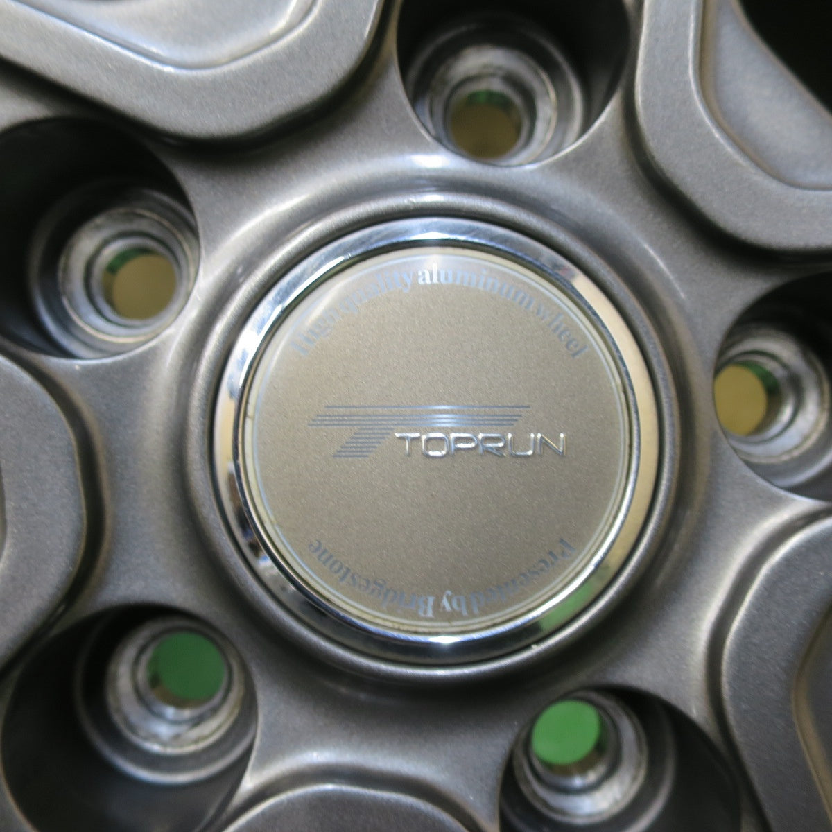 キレイ★スタッドレス 205/60R16 ブリヂストン アイスパートナー2 TOPRUN トップラン 16インチ PCD114.3/5H★5092905イス