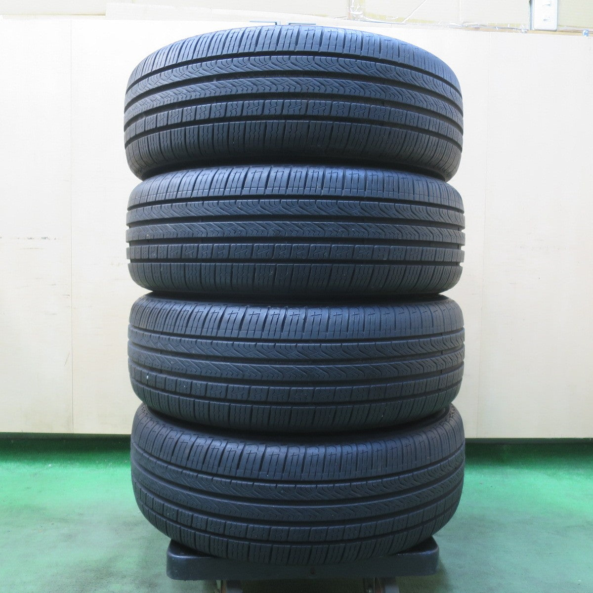 バリ溝!9.5分★トヨタ 70系 ノア ヴォクシー 純正 205/60R16 ピレリ P8FS 16インチ PCD114.3/5H★6010913イノ