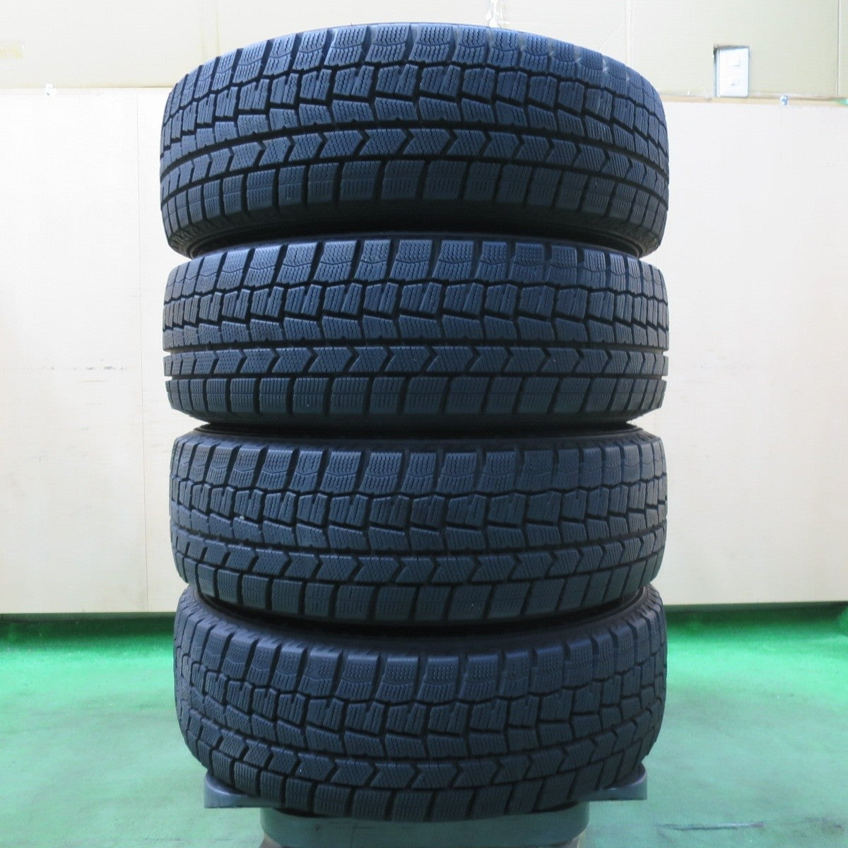 バリ溝!21年!キレイ!9.5分★スタッドレス 175/65R14 ダンロップ ウインターマックス WM02 SIBILLA NEXT ST-V シビラ 14インチ PCD100/4H★5012713イス