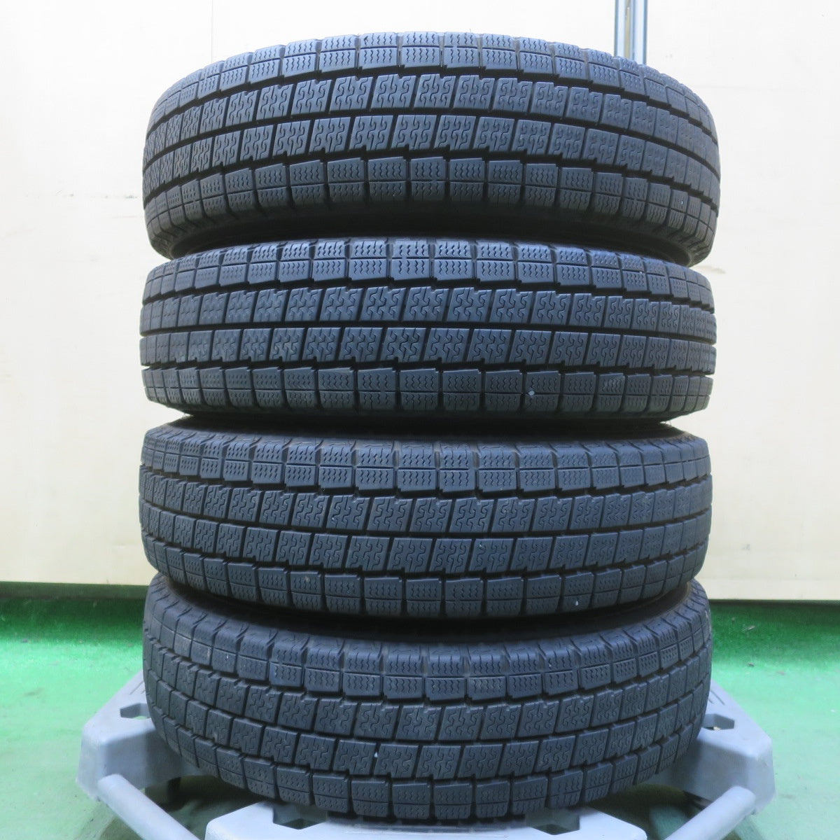 バリ溝!24年!9分◎スタッドレス 145/80R12 80/78N ダンロップ ウインターマックス LV01 for VAN スチール ホイール 12インチ PCD100/4H◎6091103イス