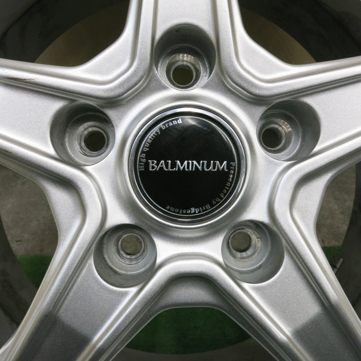 超バリ溝!キレイ!ほぼ10分★スタッドレス 205/65R15 ブリヂストン ブリザック REVO GZ BALMINUM バルミナ 15インチ PCD114.3/5H★5050102TTス