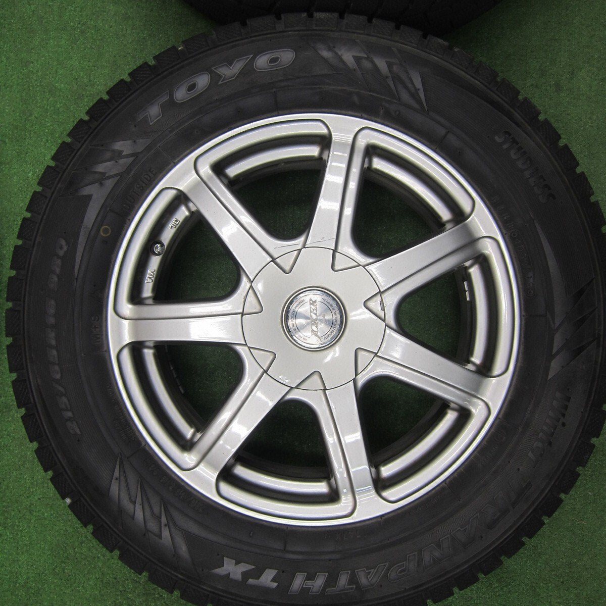 バリ溝!キレイ!9分★スタッドレス 215/65R16 トーヨー ウインター トランパス TX JOKER ジョーカー 16インチ PCD114.3/5H★4121410TNス