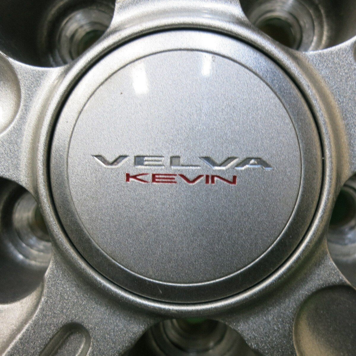 バリ溝!キレイ!9分★シエンタ 等 185/60R15 スタッドレス グッドイヤー アイスナビ6 VELVA KEVIN ヴェルヴァ 15インチ PCD100/5H★5010808SYス
