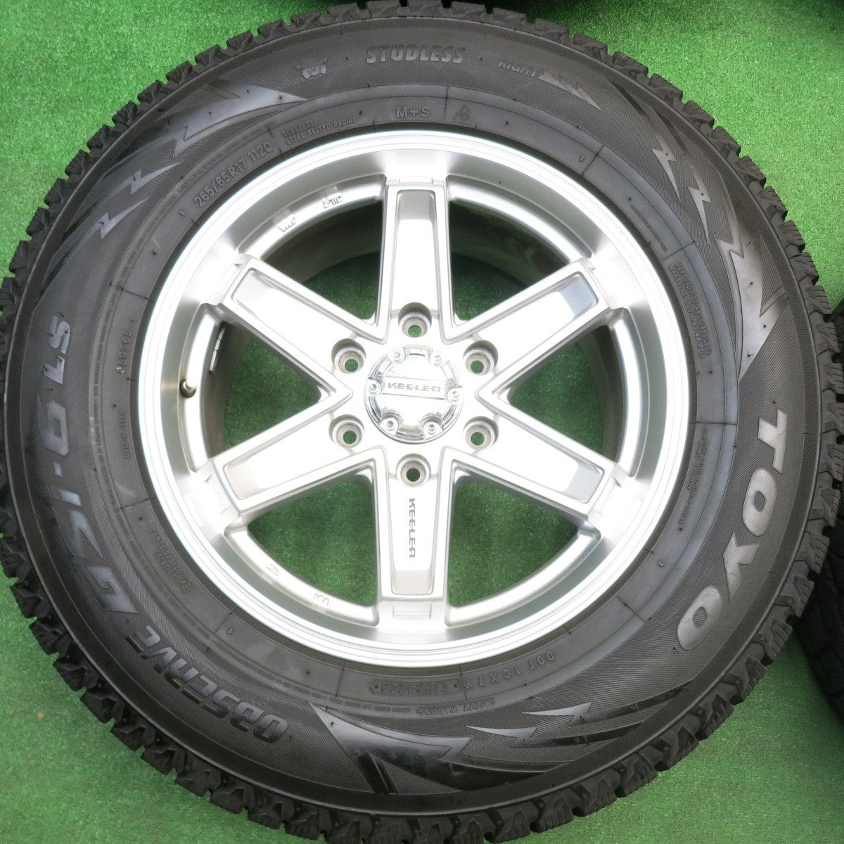 バリ溝!23年!キレイ!9.5分★KEELER 265/65R17 スタッドレス トーヨー オブザーブ GSi-6 LS キーラー 17インチ PCD139.7/6H★5110816HAス
