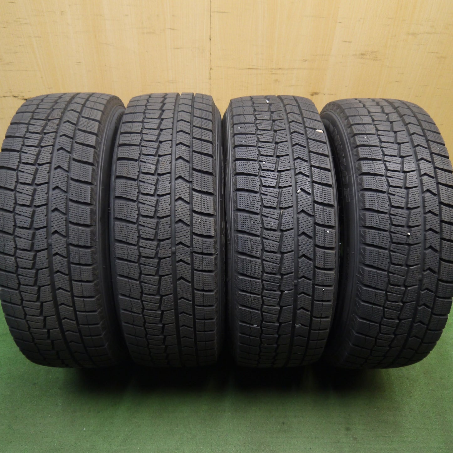 バリ溝!23年!キレイ!9.5分以上★FIAT フィアット 500X 等 smartline 215/60R16 スタッドレス ダンロップ ウインターマックス WM02 スマートライン 16インチ PCD110/5H★5092906Hス