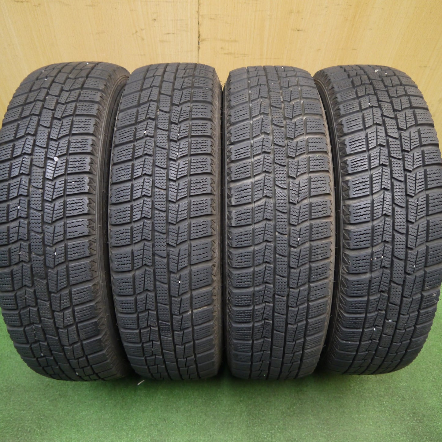バリ溝!キレイ!9.5分以上★スタッドレス 155/65R14 オートバックス ノーストレック N3i TEAD テッド 14インチ PCD100/4H★5043003Hス
