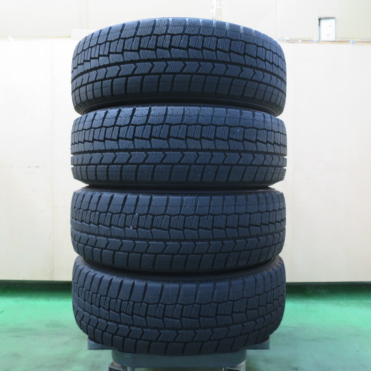 バリ溝!23年!キレイ!ほぼ10分★日産 ノート e-POWER AUTECH 純正 185/65R15 スタッドレス ダンロップ ウインターマックス WM02 オーテック 15インチ PCD100/4H★5092312イス