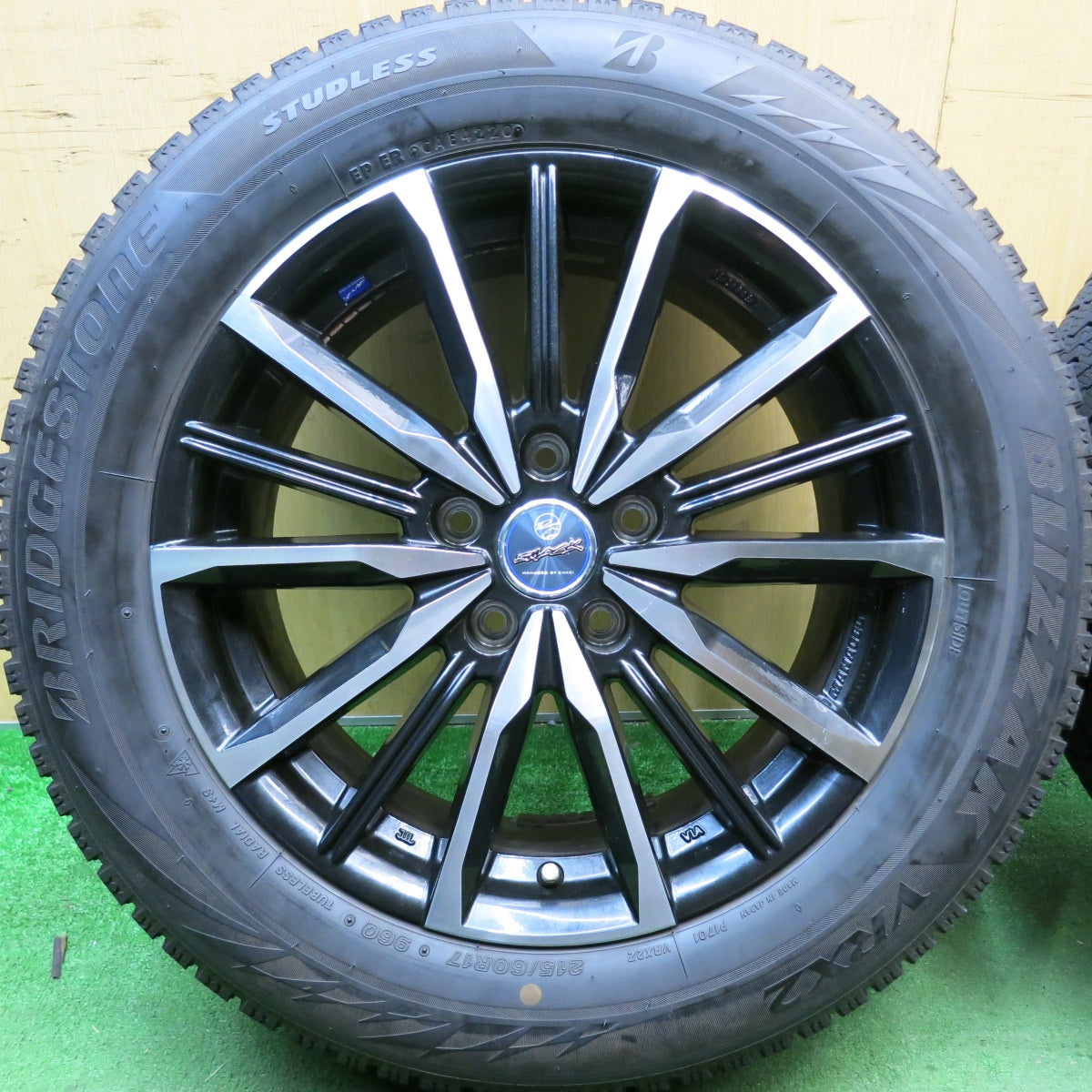 バリ溝!9.5分★スタッドレス 215/60R17 ブリヂストン ブリザック VRX2 SMACK ENKEI スマック エンケイ 17インチ PCD114.3/5H★5100509HAス