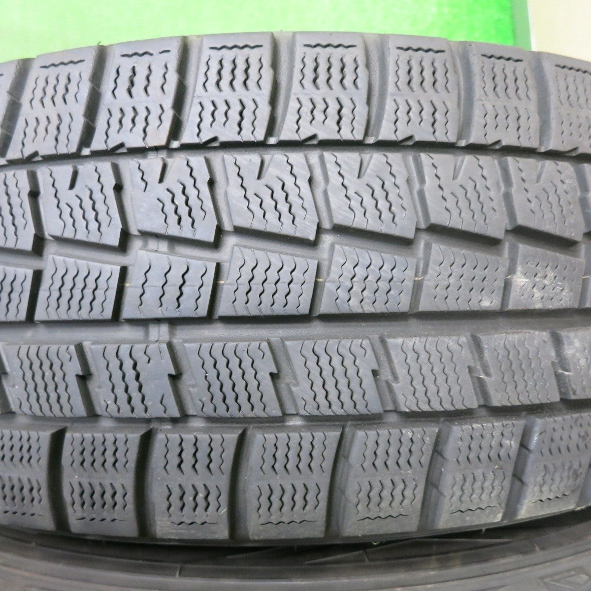 キレイ★スタッドレス 205/60R16 ダンロップ ウインターマックス WM01 AXEL アクセル 16インチ PCD114.3/5H★5010304NJス