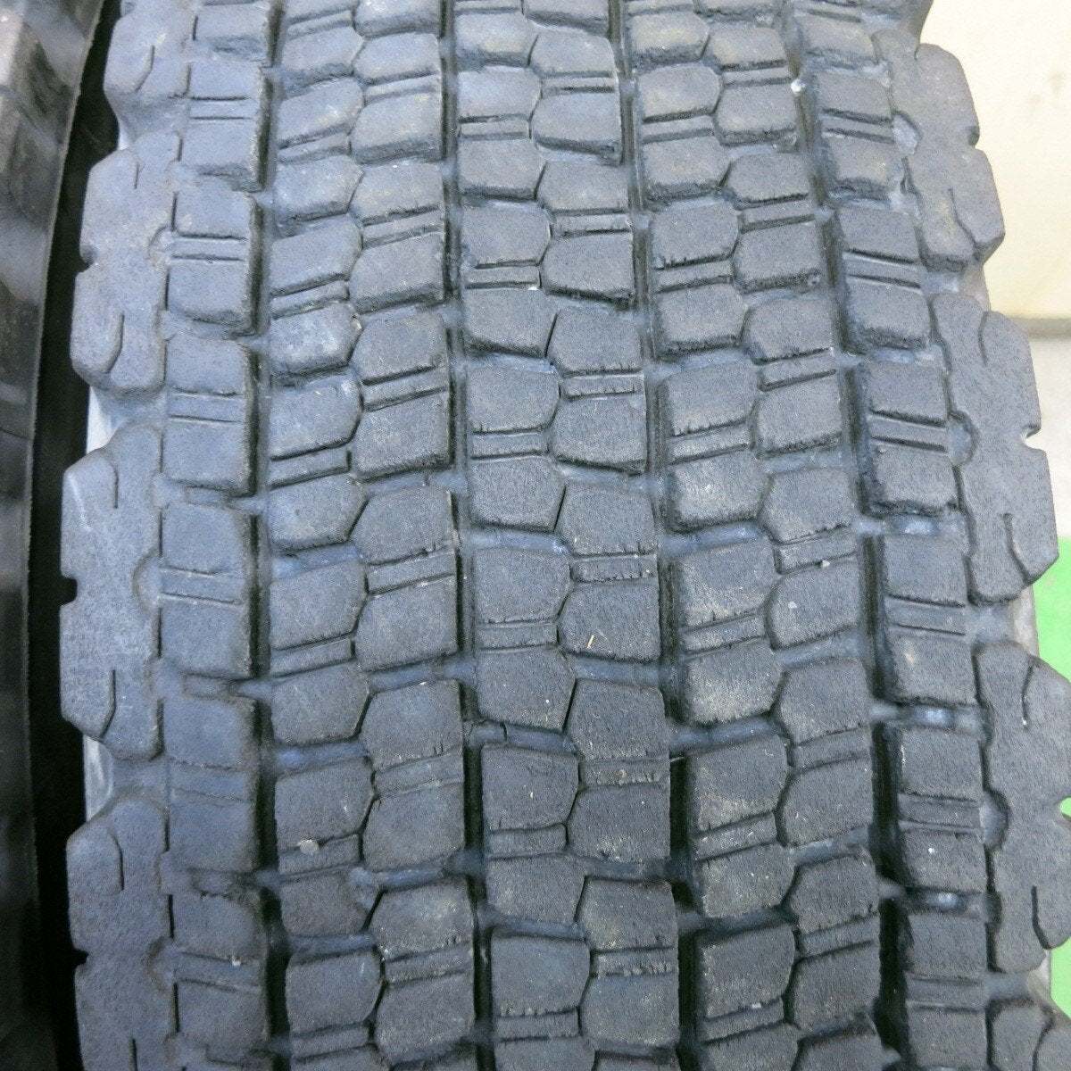 2本価格★トラック タイヤ 225/80R17.5 123/122L スタッドレス ブリヂストン W900 17.5インチ★5031204ナスタ