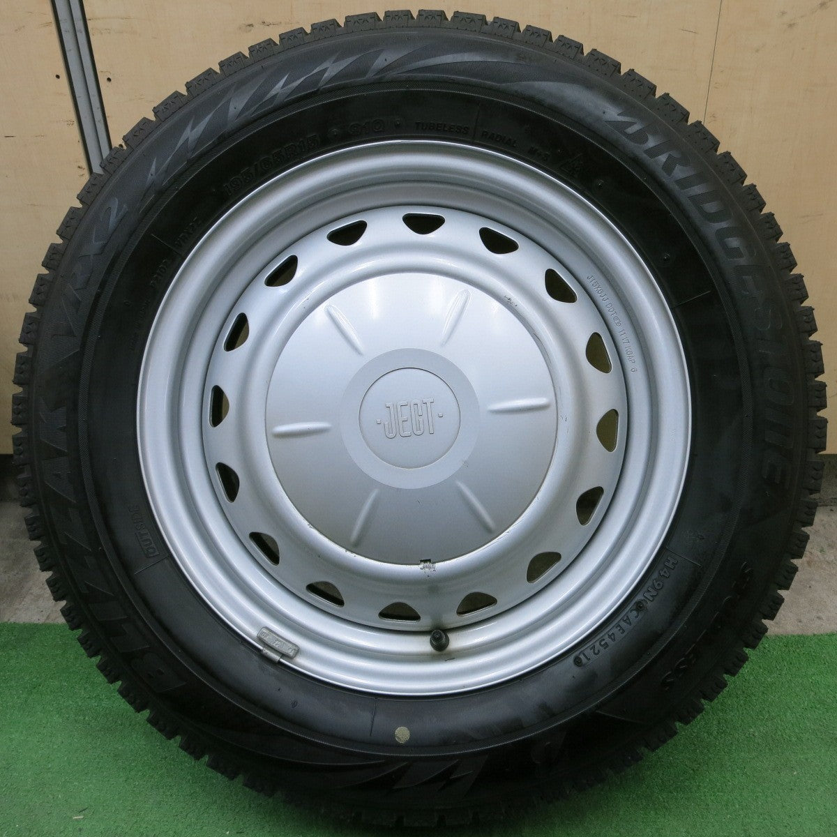 バリ溝!21年!9.5分★スタッドレス 195/65R15 ブリヂストン ブリザック VRX2 ・JECT・ スチール 15インチ PCD100 114.3/5H マルチ★5042803TTス