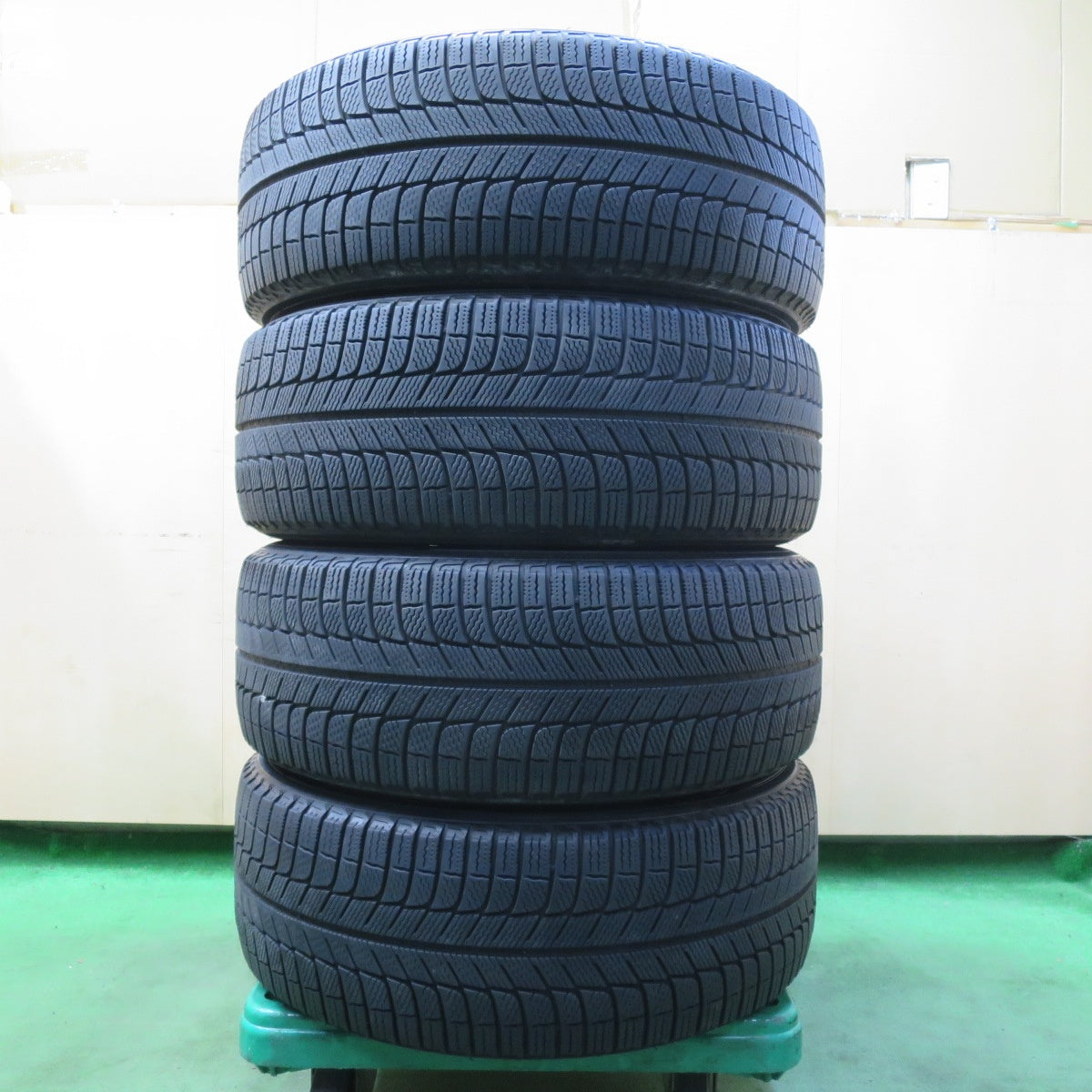 4本価格★ワーゲン 等 SPORTECHNIC 235/55R17 スタッドレス ミシュラン X-ICE XI3 スポーツテクニック 17インチ PCD112/5H★5070604イス