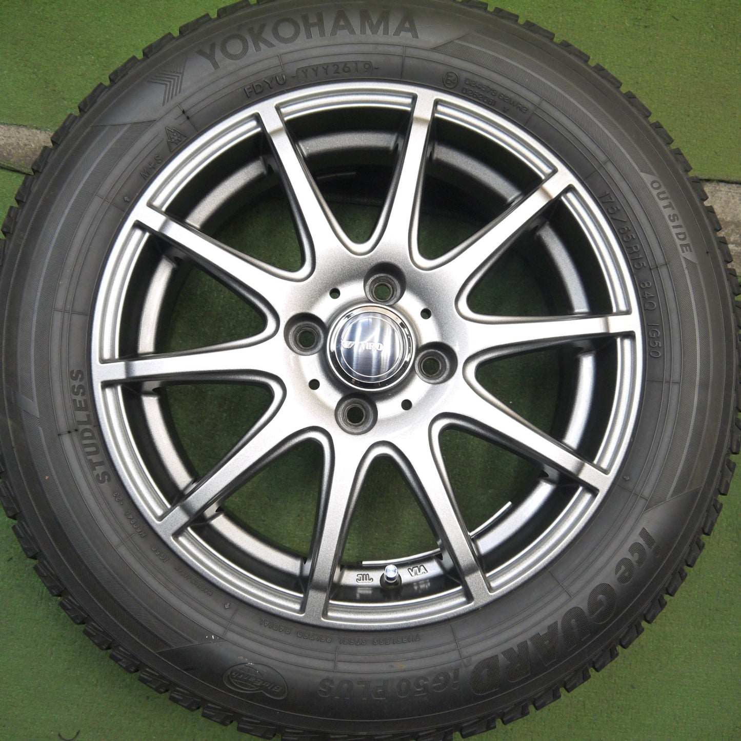 バリ溝!キレイ!8.5分★スタッドレス 175/65R15 ヨコハマ アイスガード iG50 プラス TIRO 15インチ PCD100/4H★5091007Hス