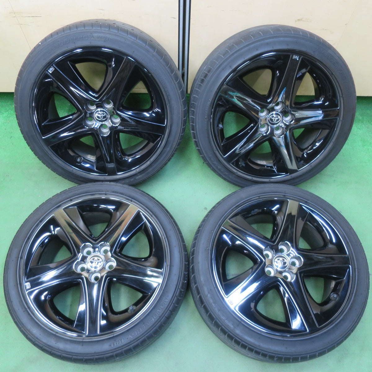 バリ溝!キレイ!9分★トヨタ 50系 プリウス ツーリング ブラックエディション 純正 215/45R17 トーヨー ナノエナジー R41 17インチ PCD100/5H★5052003イノ