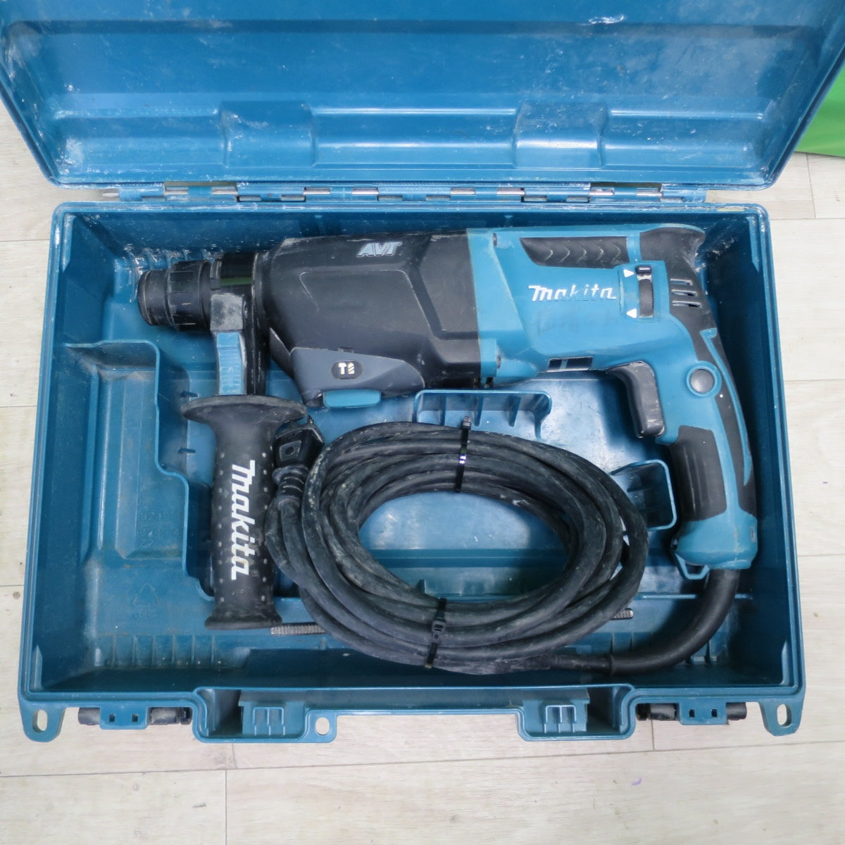 マキタハンマドリル HR2601F ケース付き