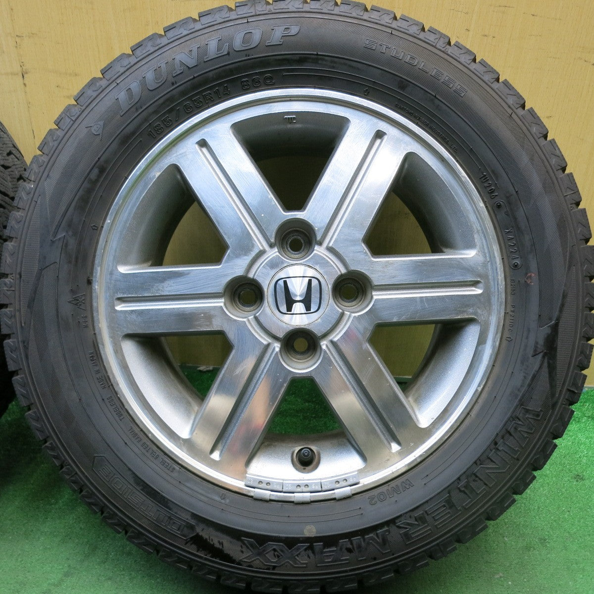 バリ溝!24年!9.5分以上★ホンダ モビリオ 純正 185/65R14 スタッドレス ダンロップ ウインターマックス WM02 14インチ PCD100/4H★5083002HAス