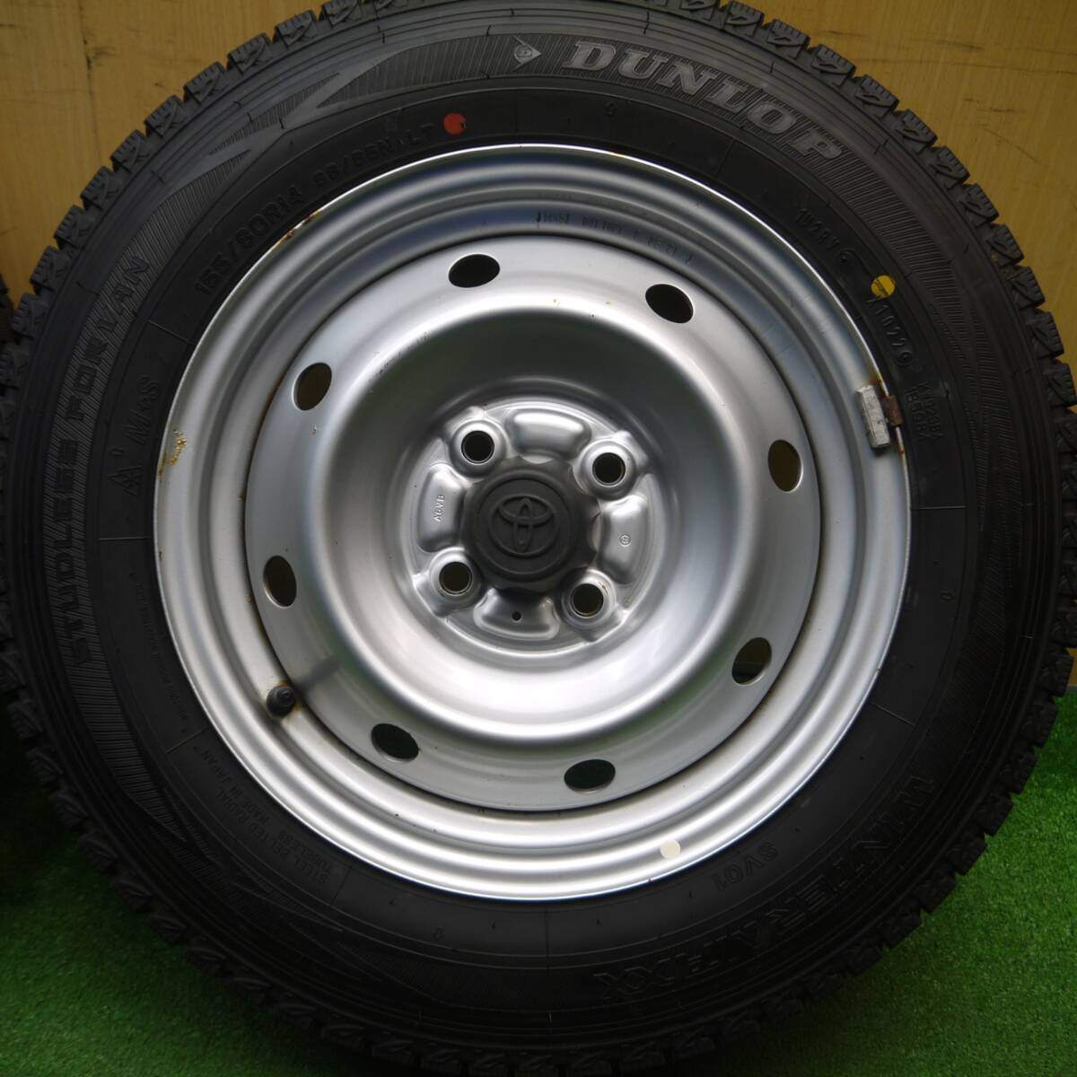 超バリ溝!22年!キレイ!ほぼ10分★トヨタ サクシード プロボックス 等 純正 スチール 155/80R14 88/86N スタッドレス ダンロップ ウインターマックス SV01 PCD100/4H★5010702Hス