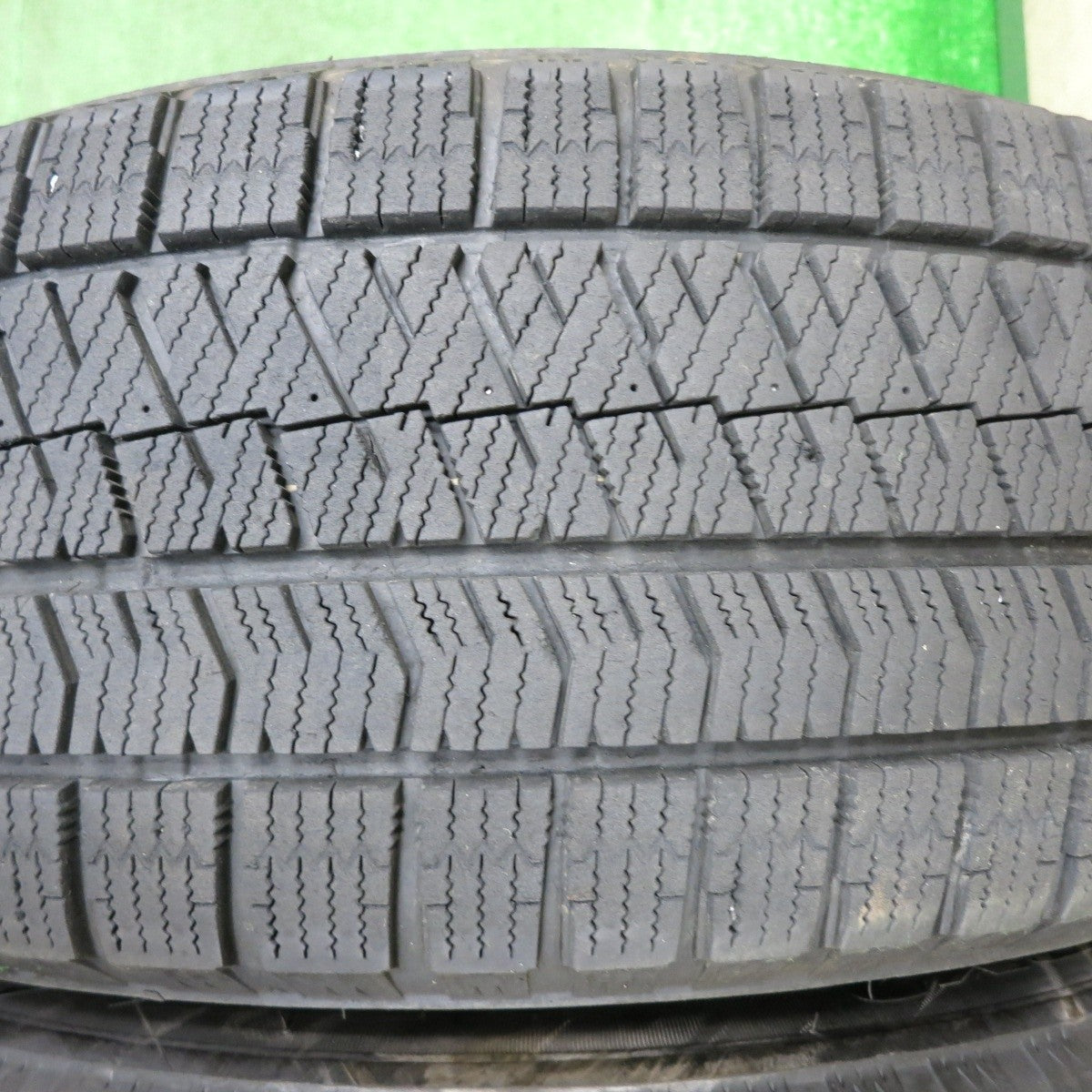 バリ溝!21年!8.5分★トヨタ エスティマ 純正 225/60R17 スタッドレス ブリヂストン ブリザック VRX2 17インチ PCD114.3/5H★5010704NJス