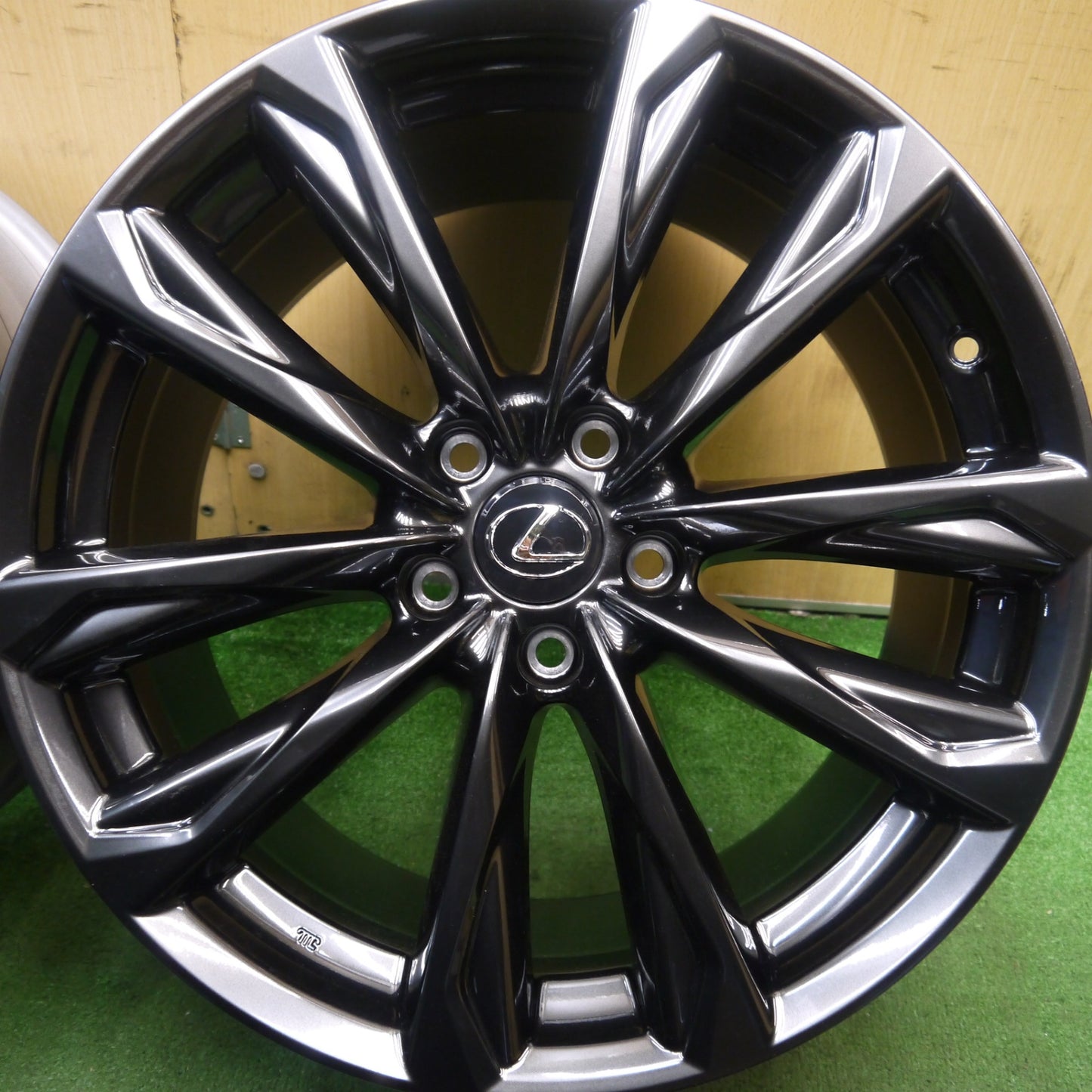 新車外し★レクサス IS Fスポーツ 純正 ホイール 19インチ 19×8.5J 19×9.5J PCD114.3/5H★5062007Hホ