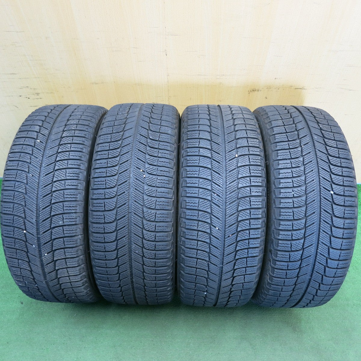 バリ溝!8.5分◎ボルボ 等 Eurobahn VTX 225/50R17 スタッドレス ミシュラン X-ICE3+ ユーロバーン 17インチ PCD108/5H◎6061402HAス