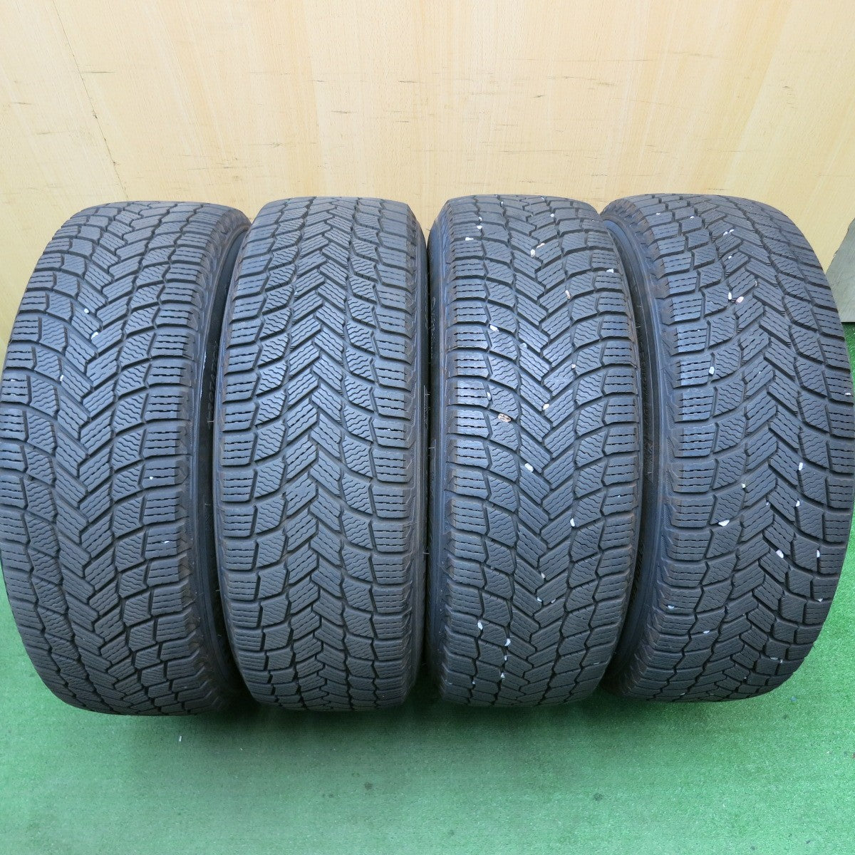 バリ溝!24年!キレイ!ほぼ10分★スタッドレス 225/65R17 ミシュラン X-ICE SNOW SUV ravrion RS01 ラブリオン 17インチ PCD114.3/5H★5051106HAス