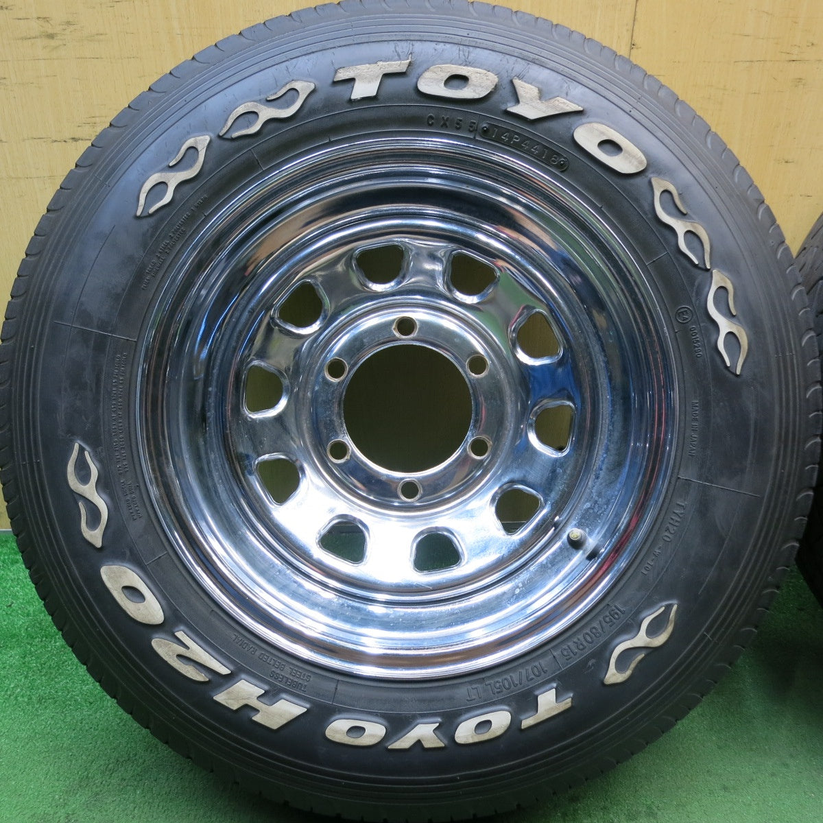 キレイ★DAYTONA メッキ 195/80R15 107/105L トーヨー H20 ホワイトレター デイトナ 15インチ PCD139.7/6H★5080202HAノ