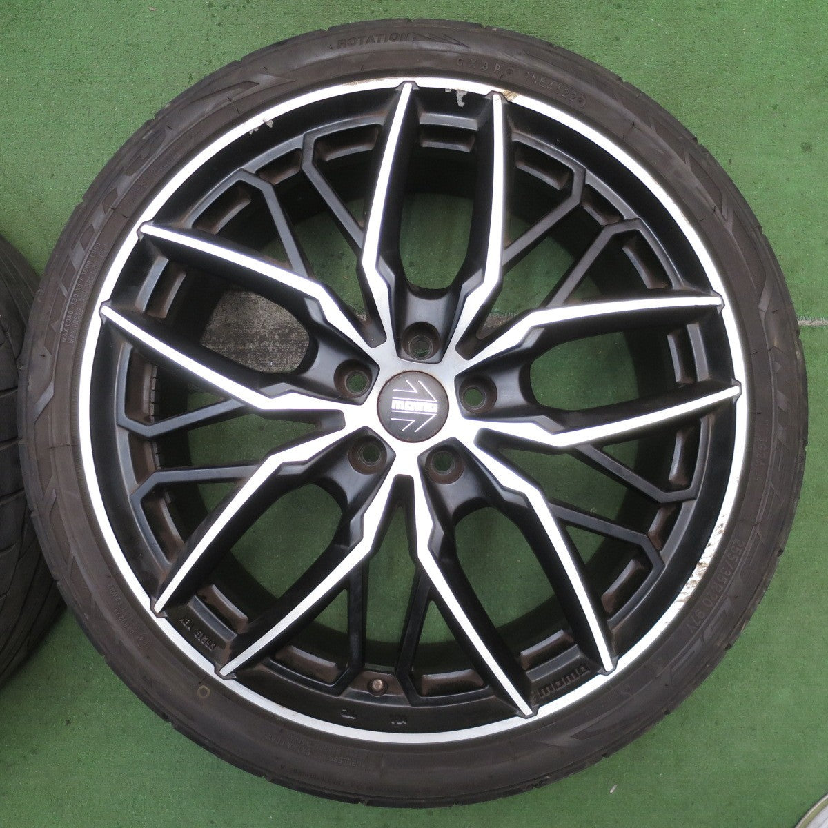 4本価格!22年★ベンツ 等 MOMO SPIDER 255/35R20 ニットー NT555 G2 モモ スパイダー 20インチ PCD112/5H★5091301NJノ